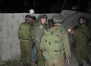 Israeli forces kidnap 10 Palestinians from their homes in Al-Khalil and Bethlehem