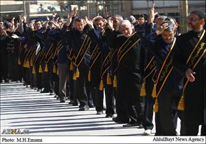 Həzrəti Məsumənin (ə) hərəminin xadimləri İmam Cavadın (ə) şəhadət günü münasibəti ilə əza yürüşü ediblər + Foto