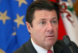 Nice : le maire UMP Christian Estrosi empêchera l’ouverture de la mosquée