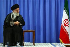Ayatolá Jamenei: “Irán Emerge como una Potencia en Ciencia y Tecnología, a Pesar de las Sanciones Económicas”