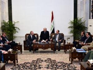 «المالكي» يبحث مع مسؤول امني روسي تزويد الجيش العراقي بالمعدات والأسلحة
