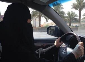Saudi women move against driving ban
