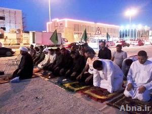بالصور / البحرينيون يؤدون الصلاة في المساجد المهدمة
