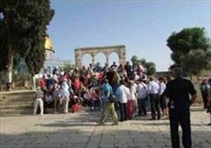 Settlers raise Israeli flag in Al-Aqsa Mosque