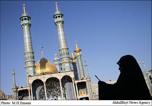 بالصور / اقامة صلاة عيد الاضحى بمدينة قم المقدسة