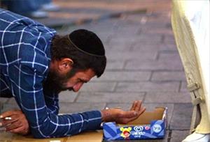 One-Third of Israelis at Risk of Poverty
