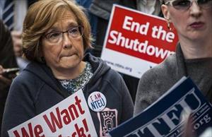 US politicians popularity in lowest rate since 2008
