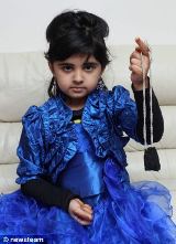 Muslim father removes 6-year-old daughter from school in protest at teacher confiscating Islamic necklace