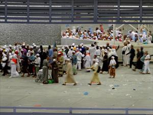 Pilgrims start leaving Saudi Arabia after Haj