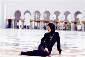 Rihanna kudhalilisha Masjid+ picha