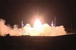 "Simorq", le plus gros lanceur iranien, en cours de fabrication
