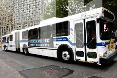 New York: Bus driver boots praying Muslim boy
