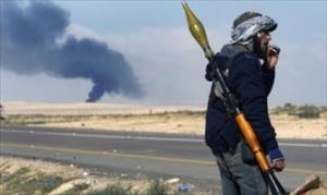 Silahlı gruplardan Libya petrolüne darbe