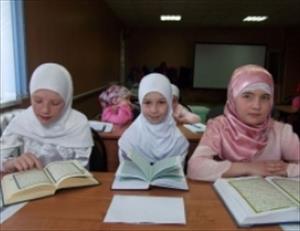 Ukraine: Muslims of Crimea organize courses on the basics of Islam for women