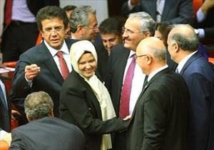 Veiled women MPs attend Turkish parliament after 14-year absence