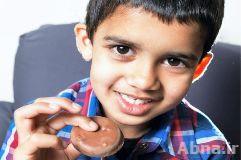 UK: Boy finds name of 'Allah' on last Crunchie chocolate biscuit in the packet / Pic