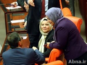 شكوى لرفع الحظر عن دخول البنطلون للبرلمان
