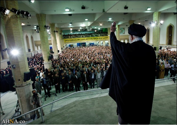 ہزاروں طلبہ کی امام خامنہ ای سے ملاقات (1)