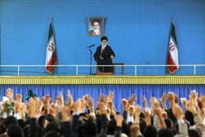 “Encuentro del Líder Supremo de la Revolución Islámica de Irán con Miles de Estudiantes”