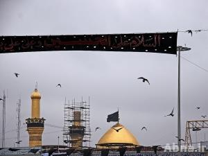 العراق يشهد مراسيم تبديل الرايات للعتبات المقدسة بعد اعلان حلول شهر محرم الحرام