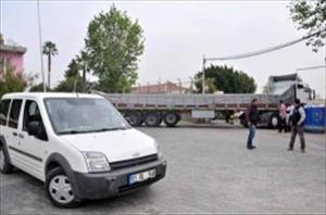 Adana'da tır dolusu bomba ve roket ele geçirildi
