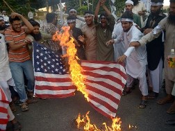 Pakistanais protestation contre les attaques américaines