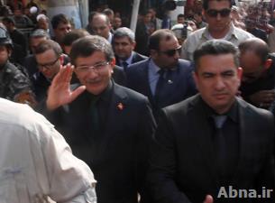 زيارة الإمام علي عبادة والسيستاني دعا سياسيي المنطقة إلى منع الفتنة