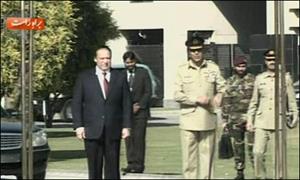 وزیر اعظم نواز شریف کا جی ایچ کیوکا دورہ،آرمی چیف نے استقبال کیا   	