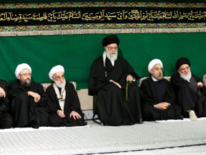 رہبر معظم کی موجودگي میں حسینیہ امام خمینی (رہ) میں مجلس سید الشہداء کا انعقاد (باتصویر)