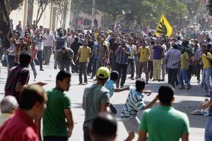 Protesti Mursijevih pristalica dan nakon ukidanja vanrednog stanja i napada policije na demonstrante