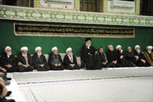 رہبر معظم کی موجودگی میں حسینیہ امام خمینی (رہ) میں مجلس شام غریباں کا انعقاد