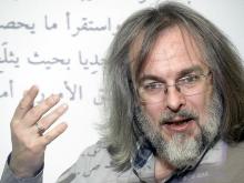 French Islamologist: "Path of Islamic Revolution Continues through Obedience to Velayat-e Faqih"
