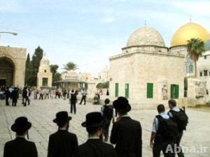 عشرات المتطرفين اليهود يقتحمون المسجد الأقصى بحماية الشرطة الإسرائيلية