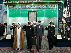 ایران: یوم بحریہ، حضرت امام خمینی(رہ) مزار پر حاضری