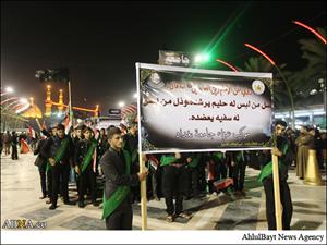 تصویری رپورٹ/ شب شہادت امام سجاد علیہ السلام کربلا میں مراسم عزاداری