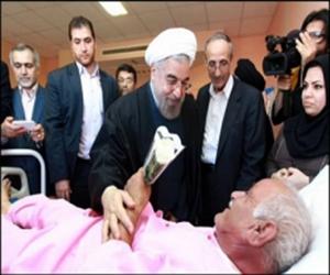 صدر حسن روحاني نے زلزلہ متاثرین کی عیادت کی