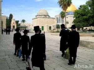 وسط توتر شديد بالقدس..مستوطنون وقوات خاصة يقتحموا الأقصى