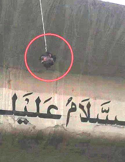 Converted Shia muslim’s beheaded head found hanging from bridge in Karachi (Image)