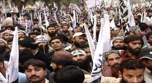 ڈرون حملوں کیخلاف دفاع پاکستان کونسل کی ریلی   	