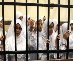 مصر، مظاہرے جاری، ملک میں مذہبی پارٹیوں پر پابندی