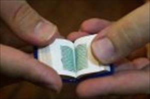"Kleinster" Koran vorgestellt