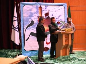 بالصور / رفع رايتي الامام الحسين وابي الفضل العباس (ع) في جامعة زنجان الايرانية