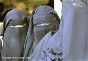 Suudi Arabistan'da Suriyeli kızlar ilanla satılıyor / Foto