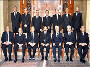 آئندہ دو سال میں سپریم کورٹ کے سات جج ریٹائرڈ ہوجائیں گے   	