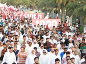 النظام البحريني يعتقل المخطرين عن مسيرة يوم الجمعة ولا يحترم حتى القوانين الذي فرضها
