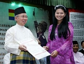Strategi alih perhatian rakyat terhadap kenaikan harga