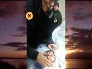 شاهد کیف استقبلت أم الشهید إبنها في حزب الله