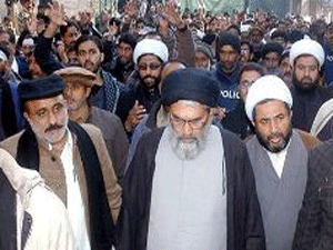 راولپنڈی، علامہ ساجد نقوی نے دیگر علماء کے ہمراہ مرکزی جلوس چہلم کی قیادت کی
