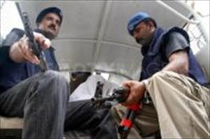 پاکستان، پولیس موبائل پر دھماکہ ایک ہلاک تین زخمی