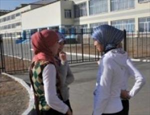 Kirguistán: Castigan a director de escuela islamófobo